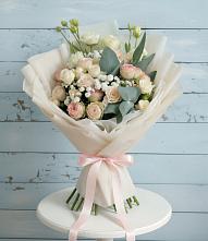 Букет цветов из:  Розы и Лизиантусы в Балково