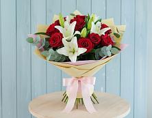 Букет цветов из:  Лилии и Розы в Балково