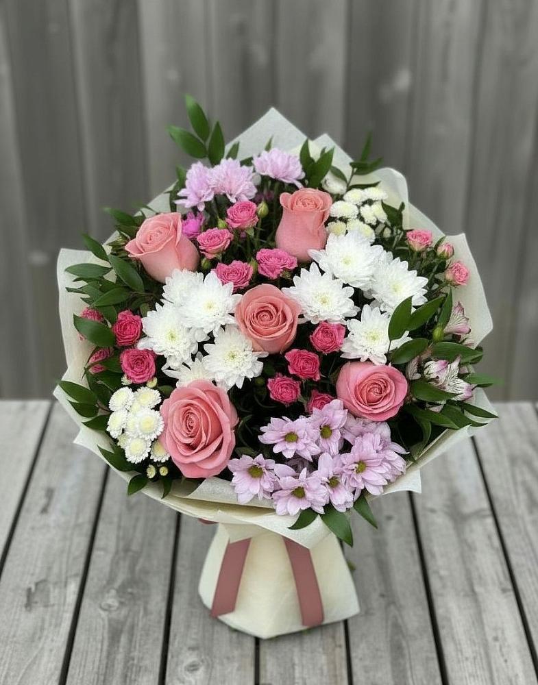 Букет цветов из: Альстромерии, Гвоздики, Розы и Хризантемы в Балково