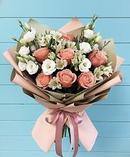Букет цветов из:  Розы, Альстромерии и Лизиантусы в Балково