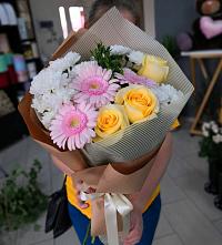 Букет цветов из:  Герберы, Розы и Хризантемы в Балково