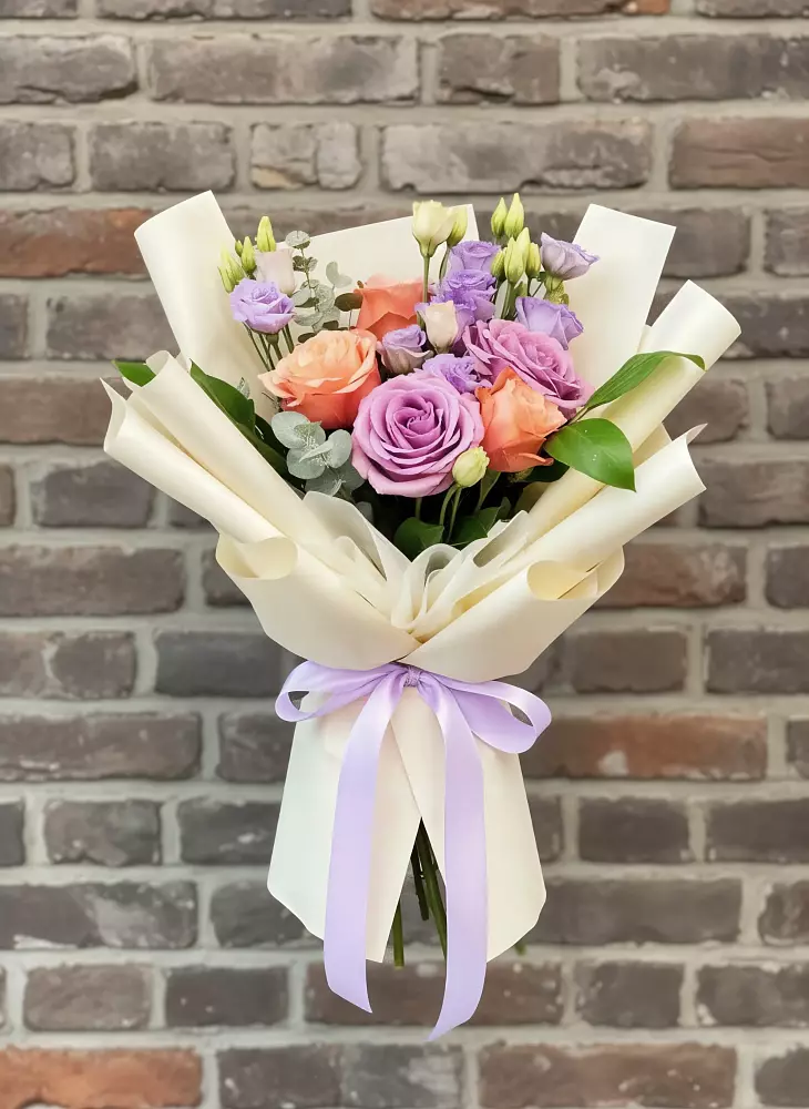 Букет цветов из: Лизиантусы и Розы в Балково