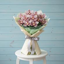 Букет цветов из:  Орхидеи и Розы в Балково