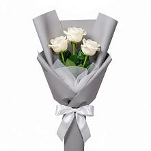 Букет 3 белые розы в Балково
