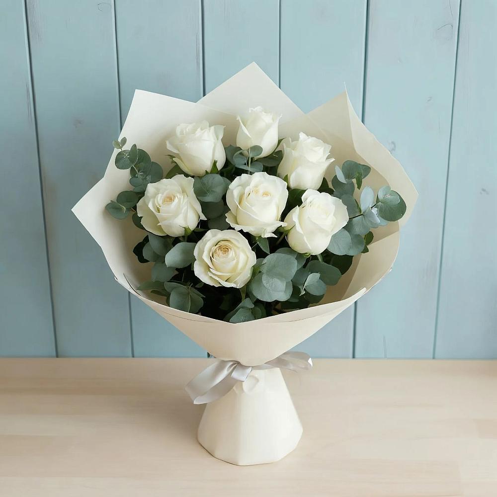 Букет Белые розы в Эвкалипте в Балково