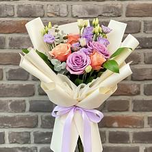 Букет цветов из:  Лизиантусы и Розы в Балково