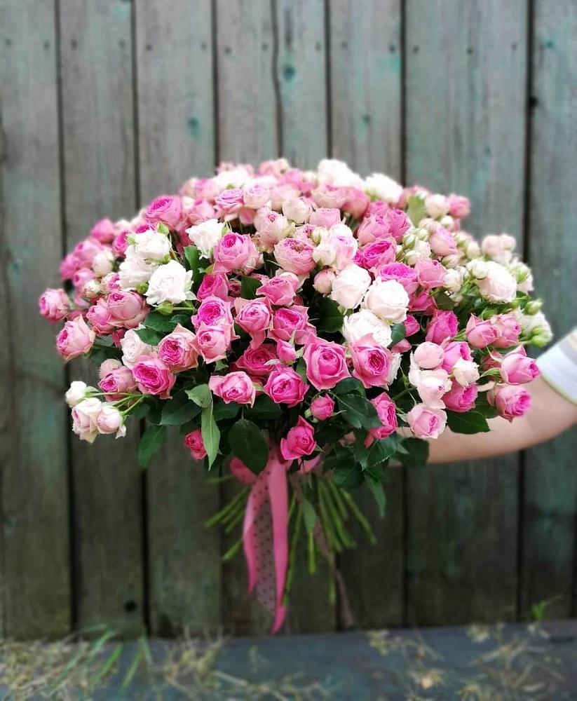 Букет Розовые кустовые розы Натали и Лав Лидия в Балково