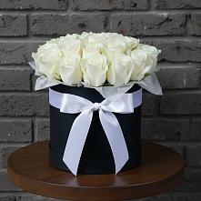 Цветочная композиция из Розы в шляпной коробке в Балково