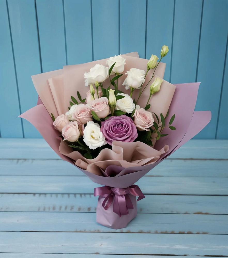 Букет цветов из: Розы и Лизиантусы в Балково